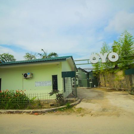 Oyo 1596塔曼伊斯兰家庭旅馆 Dumai 外观 照片